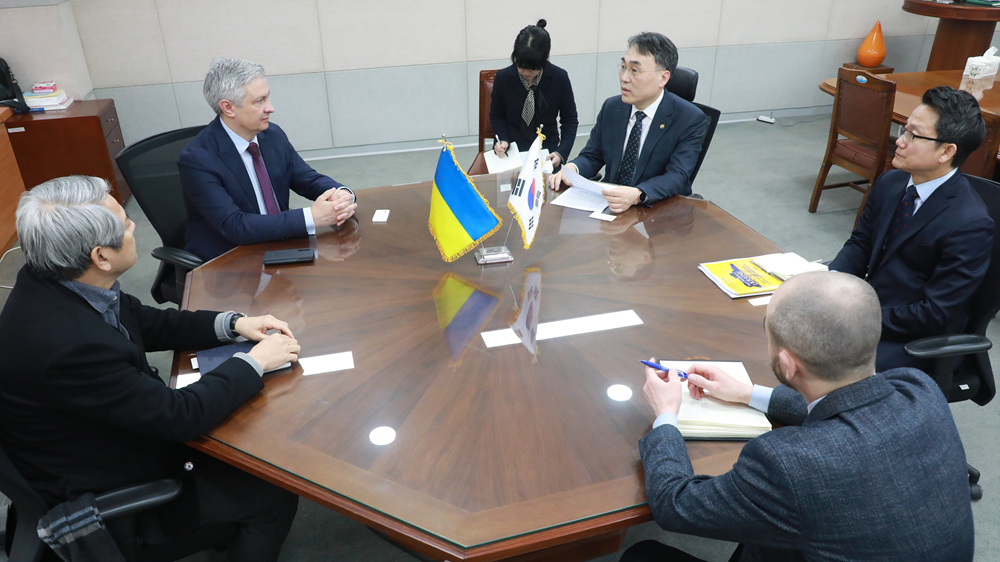 S사진(1)_우크라이나 대사 면담